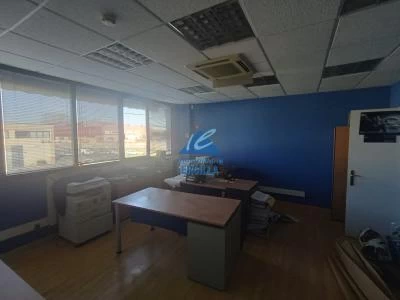 Imagen 5 de Pabellón industrial en venta con grúa puente en Loiu